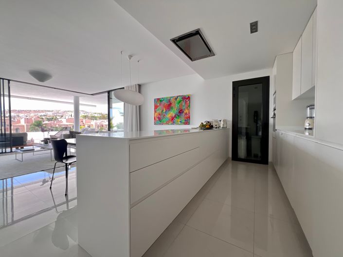 Image No.27-3 Bed Apartment for sale