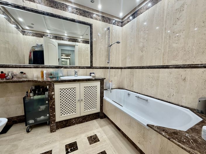 Image No.14-2 Bed Apartment for sale