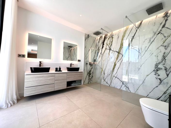 Image No.27-4 Bed Villa for sale