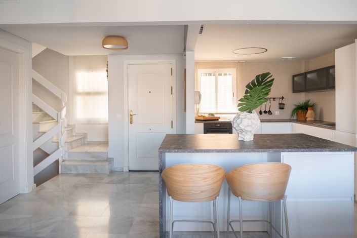 Image No.20-3 Bed House for sale