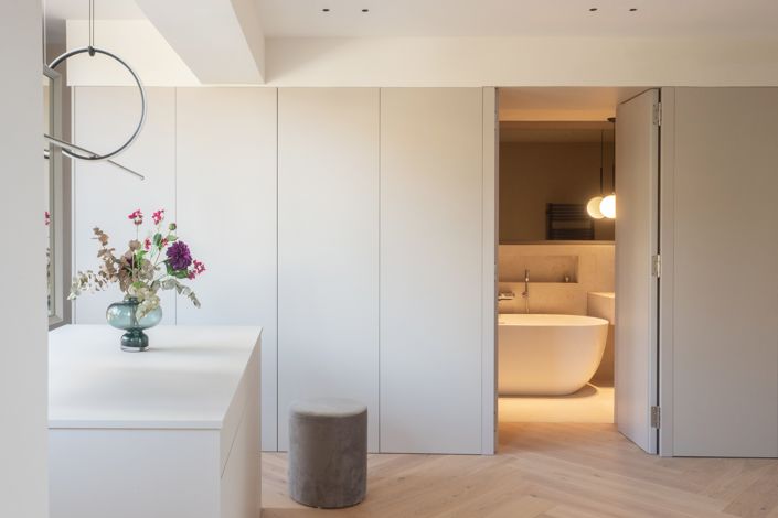 Image No.20-4 Bed Apartment for sale