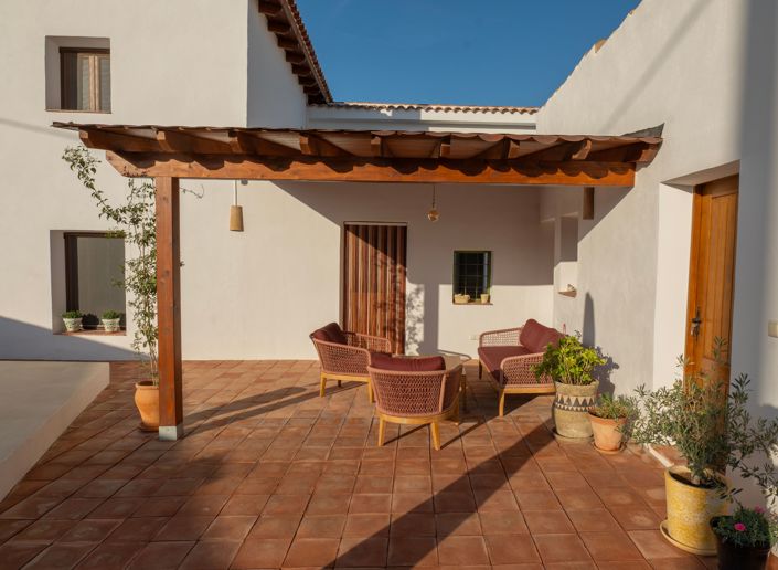 Image No.13-3 Bed House for sale