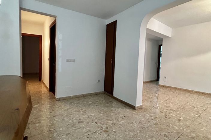 Image No.4-4 Bed Apartment for sale