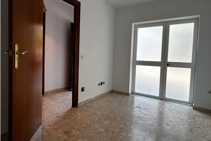 Image No.9-4 Bed Apartment for sale