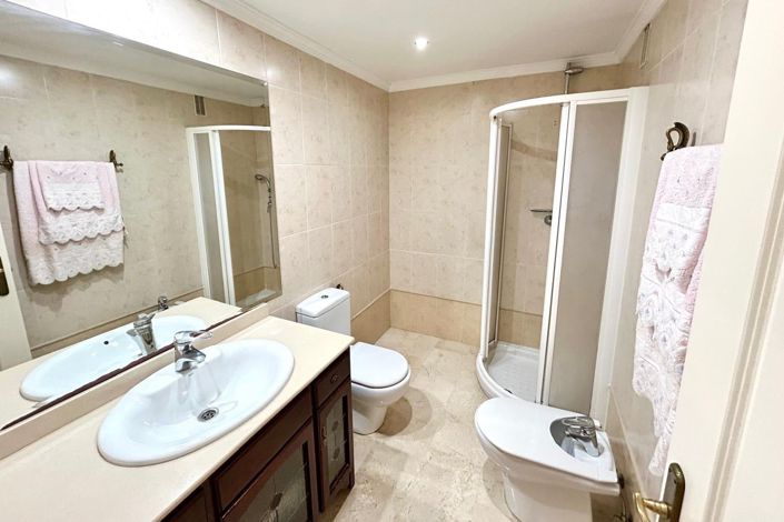 Image No.18-2 Bed Apartment for sale