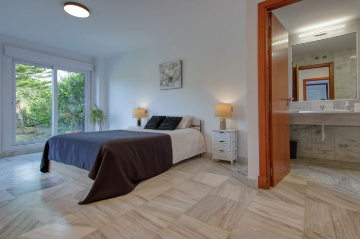 Image No.10-Villa for sale