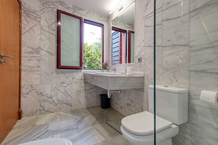 Image No.18-Villa for sale