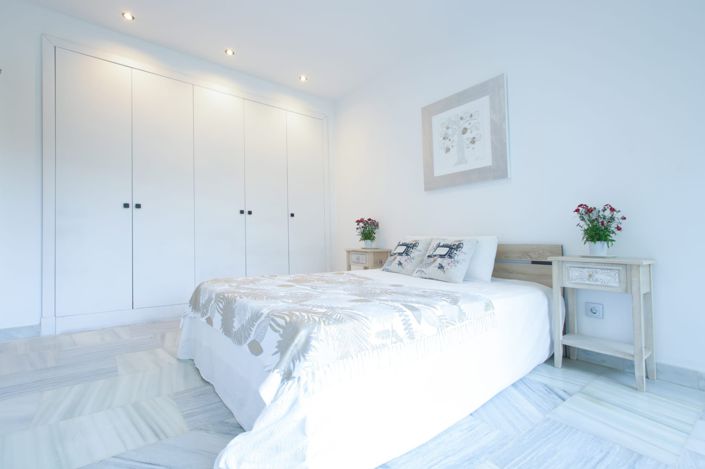 Image No.8-Villa for sale