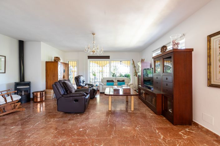 Image No.25-5 Bed Villa for sale