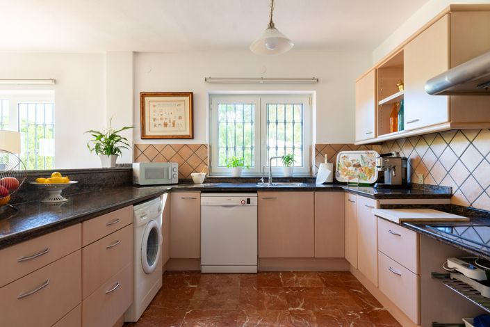 Image No.28-5 Bed Villa for sale