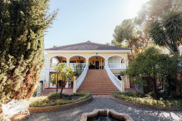 Image No.5-5 Bed Villa for sale