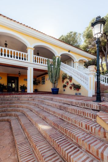 Image No.9-5 Bed Villa for sale