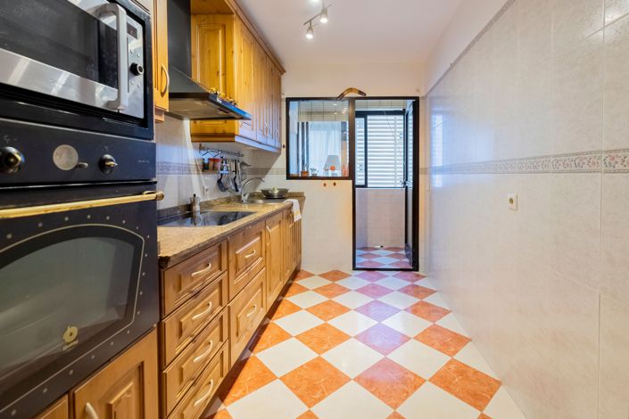 Image No.28-3 Bed Apartment for sale