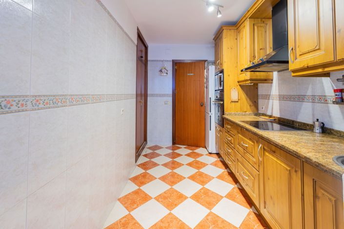 Image No.29-3 Bed Apartment for sale