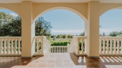 6 Bed Villa for sale