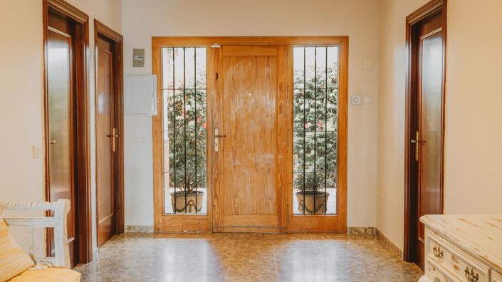 Image No.8-6 Bed Villa for sale