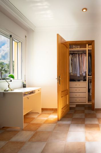 Image No.23-3 Bed Townhouse for sale