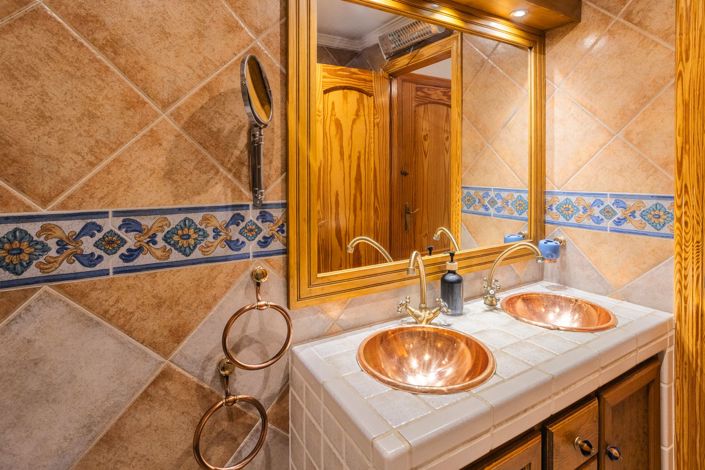 Image No.27-3 Bed Townhouse for sale