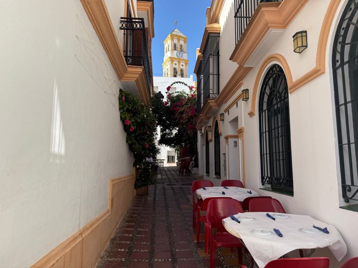 Image No.20-4 Bed Property for sale