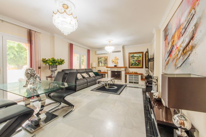 Image No.19-7 Bed Villa for sale