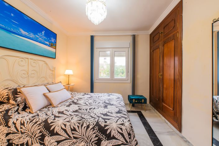 Image No.26-7 Bed Villa for sale