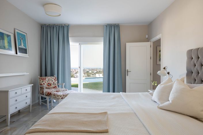 Image No.14-4 Bed House for sale