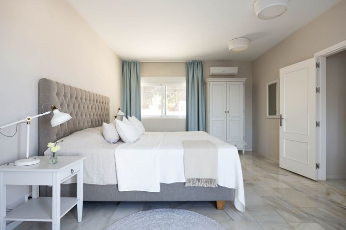 Image No.15-4 Bed House for sale