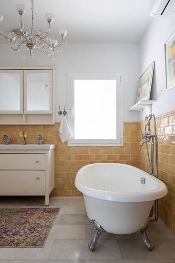 Image No.18-4 Bed House for sale