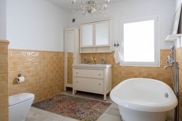 Image No.19-4 Bed House for sale