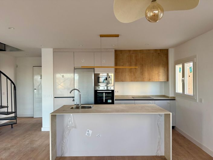 Image No.17-3 Bed House for sale