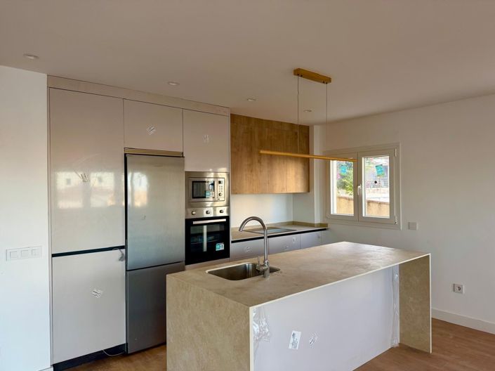 Image No.20-3 Bed House for sale