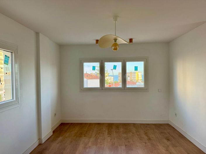 Image No.23-3 Bed House for sale