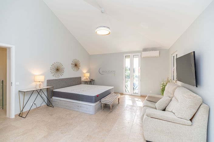 Image No.21-4 Bed Apartment for sale