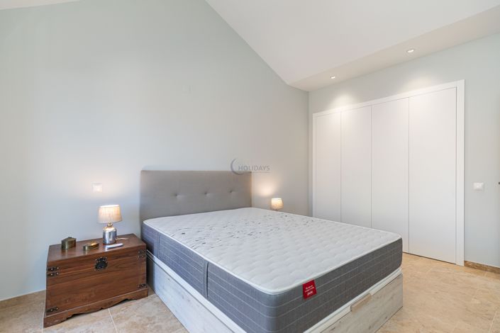 Image No.27-4 Bed Apartment for sale