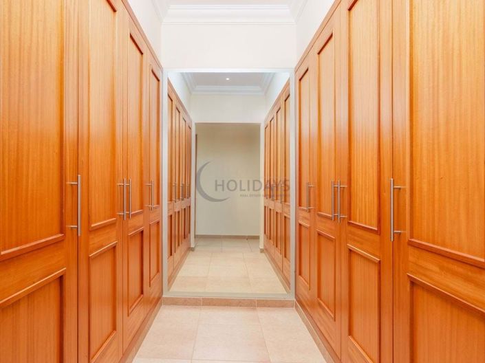 Image No.25-4 Bed Villa for sale