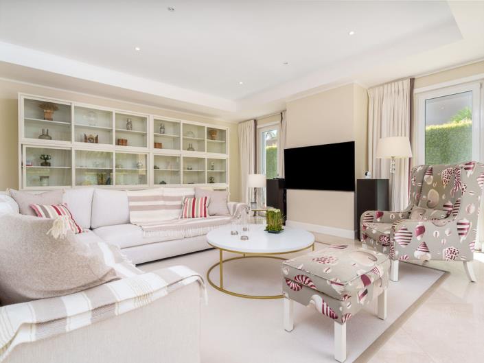 Image No.5-4 Bed Villa / Detached for sale