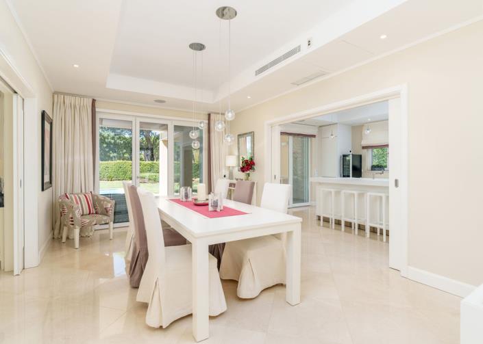 Image No.7-4 Bed Villa / Detached for sale