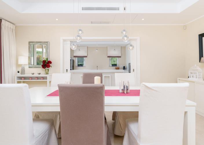 Image No.8-4 Bed Villa / Detached for sale