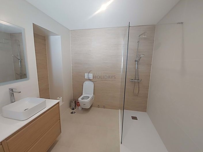 Image No.13-3 Bed Villa for sale