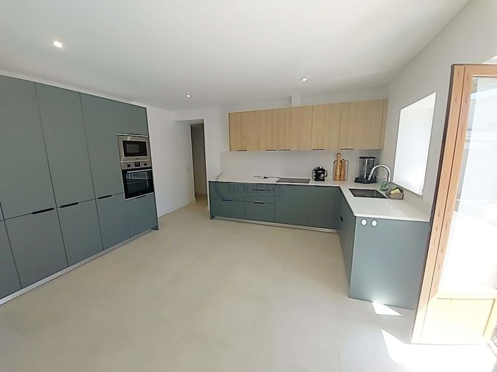 Image No.6-3 Bed Villa for sale