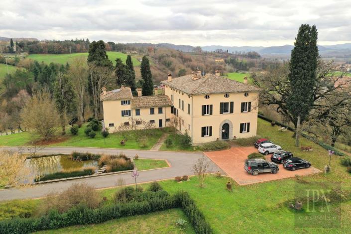 Image No.9-10 Bed Mansion for sale