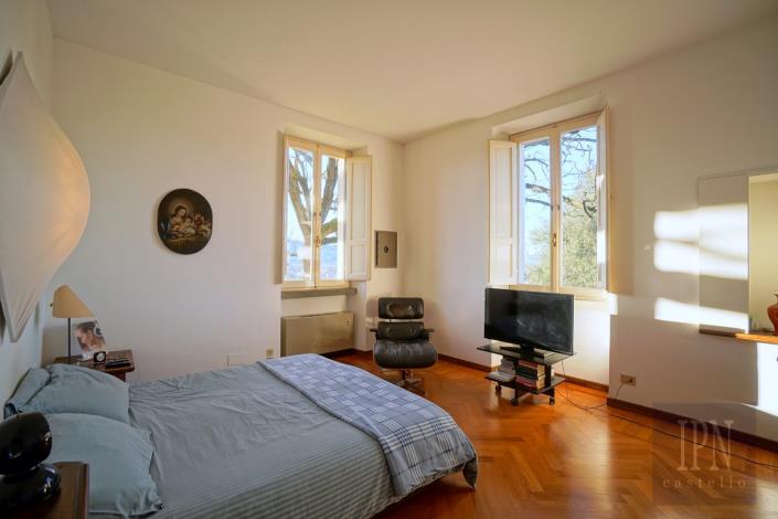 Image No.37-10 Bed Mansion for sale