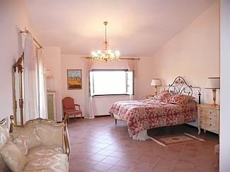 Image No.18-6 Bed House/Villa for sale