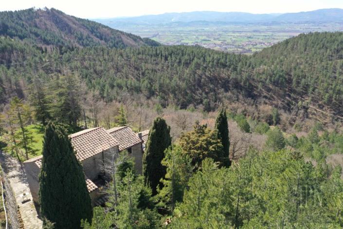 Image No.6-7 Bed Farmhouse for sale