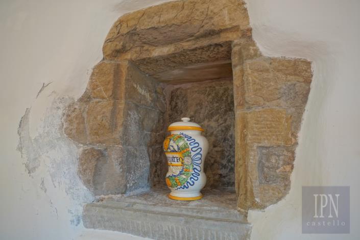 Image No.24-7 Bed Farmhouse for sale