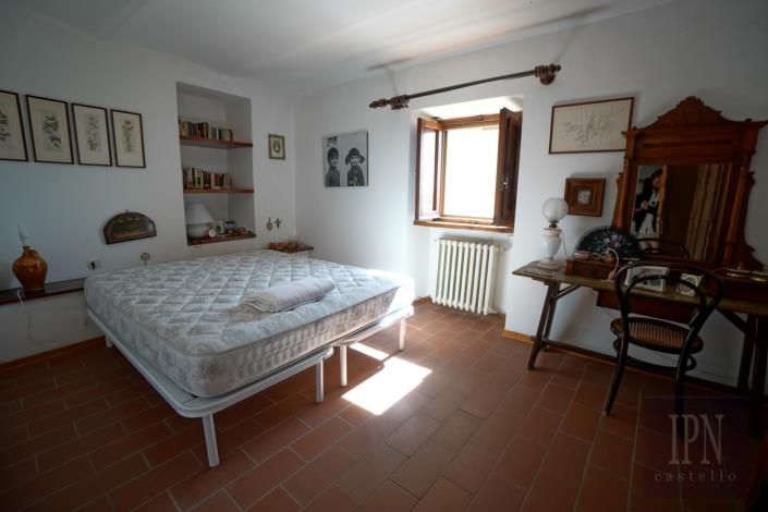 Image No.31-7 Bed Farmhouse for sale