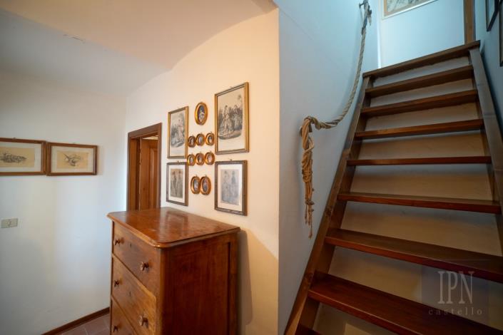 Image No.32-7 Bed Farmhouse for sale