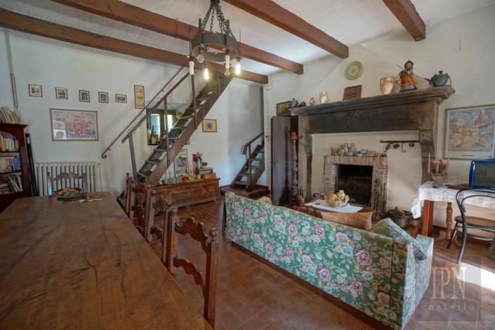 Image No.36-7 Bed Farmhouse for sale