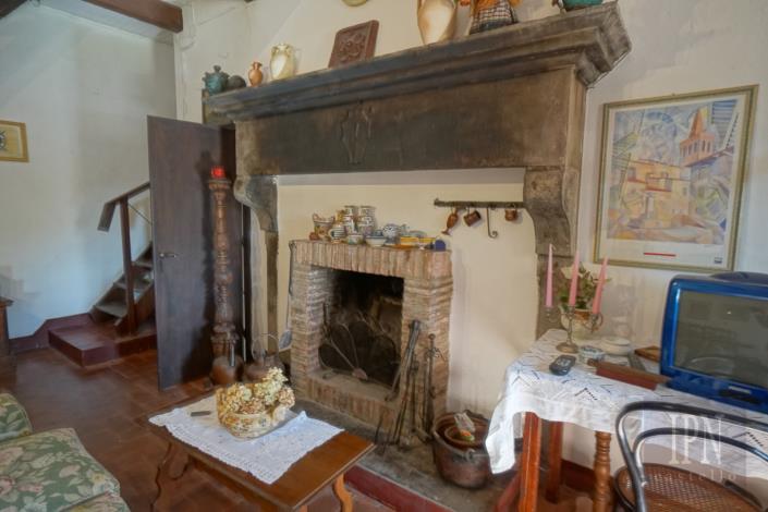 Image No.38-7 Bed Farmhouse for sale