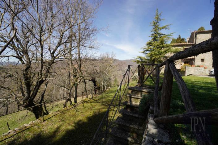 Image No.53-7 Bed Farmhouse for sale